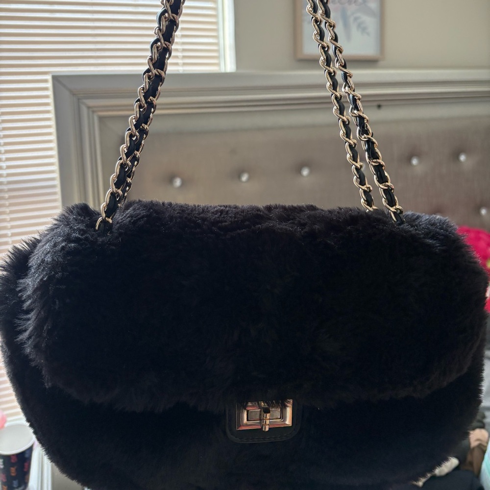 Luxurious Black Faux Fur Shoulder Bag